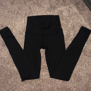 Lululemon wunder under *luon*28in  size 4